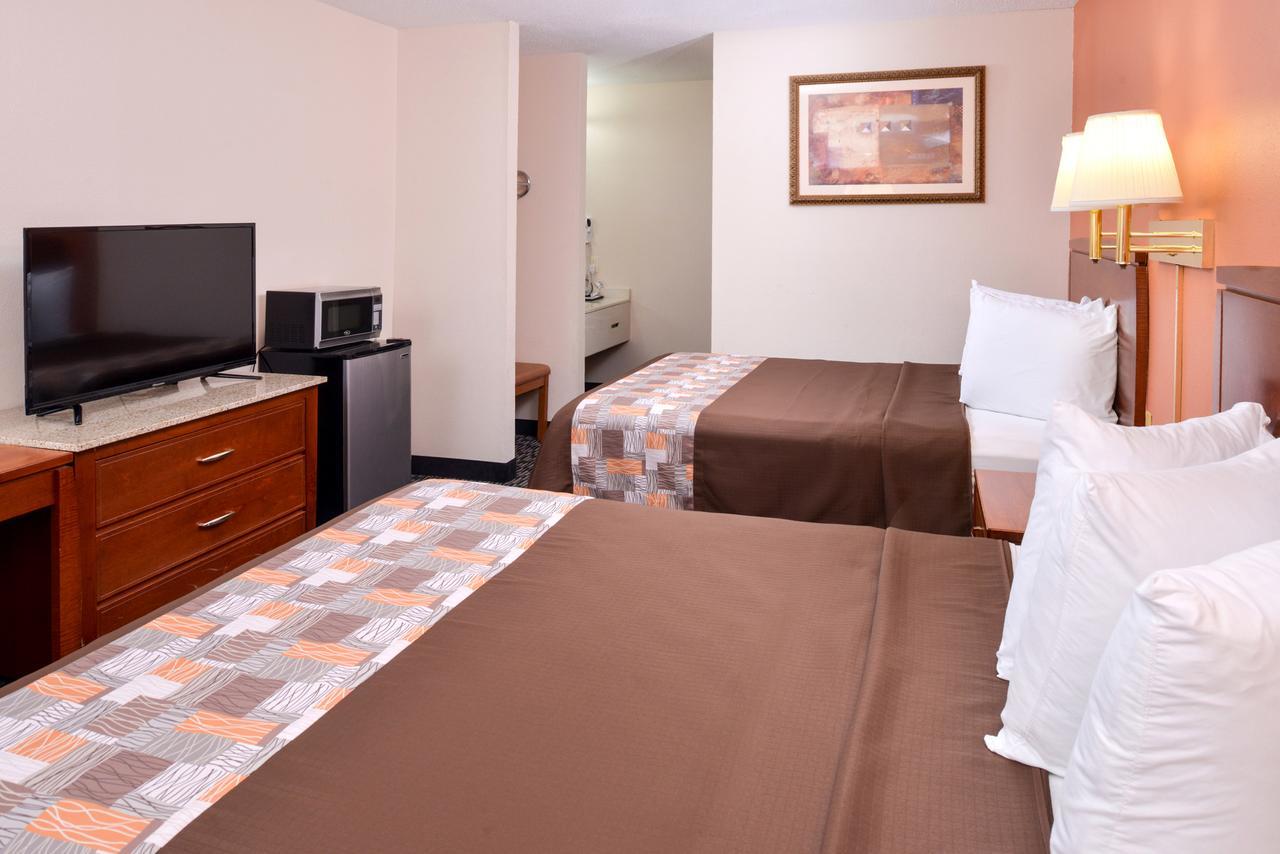 Americas Best Value Inn Sullivan Bagian luar foto